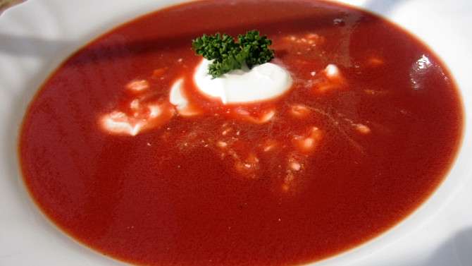 Pikantní polévka z červené řepy - super detox