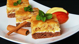 Skládaný jablkový koláč