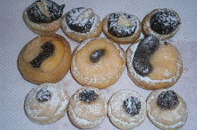 Větší koláčky průměr 3 cm, menší 2 cm
