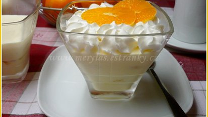 Tvarohový pohár s mandarinkami