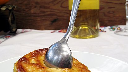 Vepřová líčka s pomerančovou omáčkou a gratinovanou bramborou s alioli