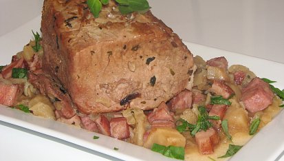 Vepřová pečeně na slanině, celeru a šalotkách