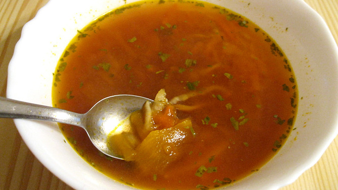 Zeleninová polévka s miso pastou