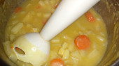 Chřestová polévka s mrkví
