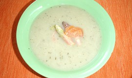 Chřestová polévka s uzeným lososem