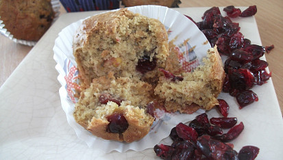 Cizrnovo-citrónové muffiny s brusinkami