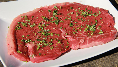 Flambovaný rump steak s omáčkou s brandy