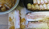 Gyrosové kuřecí kousky zabalené v anglické slanině
