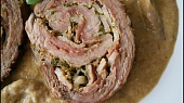 Hovězí roláda na hlívě ústřičné, Detail masa na řezu