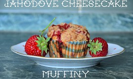 Jahodové cheesecake muffiny