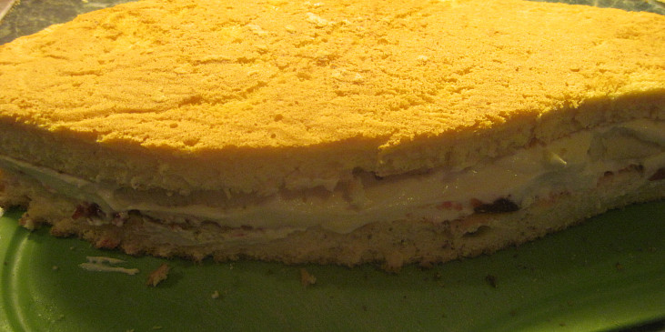 Jak se dělá žralok- sladký dort (tělo po napnění a zakrytí druhou částí těsta)