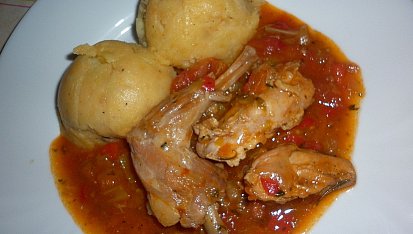 Králík s rajčatovou omáčkou  - Conejo en salsa de tomate