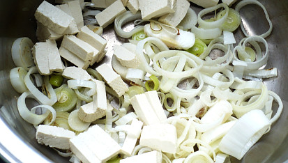 Kroupový nákyp s tofu