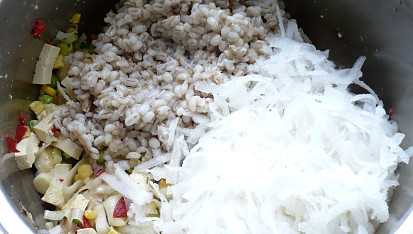 Kroupový nákyp s tofu
