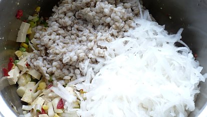 Kroupový nákyp s tofu