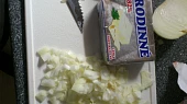 Kuřecí nudličky s omáčkou z brokolice, nivy a smetany