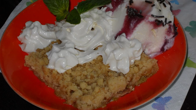 Rebarborový crumble
