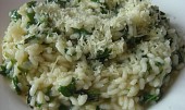 Rizoto (risotto) s kopřivami a medvědím česnekem