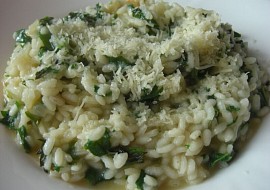 Rizoto (risotto) s kopřivami a medvědím česnekem