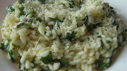 Rizoto (risotto) s kopřivami a medvědím česnekem