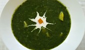 Špenátová polévka s dýní hokkaidó