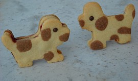 Strakaté stojací sušenky s překvapením