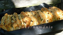 Trhací chlebík (Pull Apart Bread)