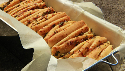Trhací chlebík (Pull Apart Bread)
