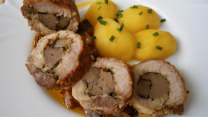 Vepřové závitky s játry nebo s uzeným bůčkem, Vepřové závitky,plněné játry a špekem