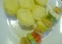 Zeleninové špízy s kuřecím masem
