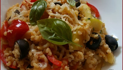 Bulgur s olivami po středomořsku