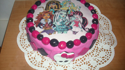Dort  Monster High s jedlým papírem