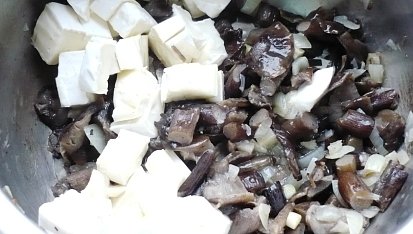 Houby s Hermelínem