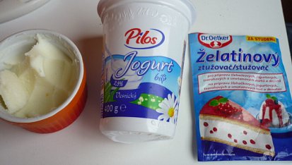 Jogurtové nočky se švestkovou omáčkou