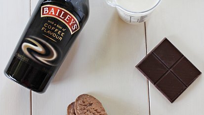 Kávový Baileys krém se sušenkou, suroviny
