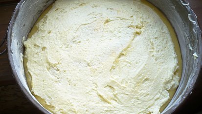 Kolektivní koláč  aneb koláč jardy Kadice s náplní od tejaji  a žmolenkou od Helly