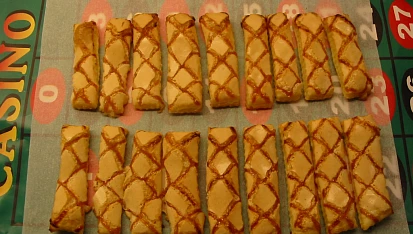 Listové tyčinky s ovocnou glazurou - Sfogliatine Glassate