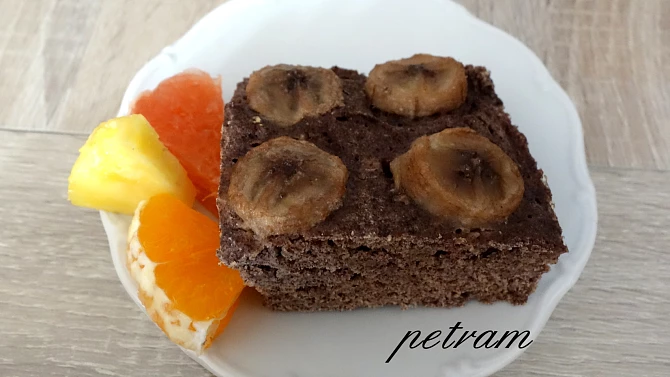Makový koláč s banánem bez lepku, mléka a vajec