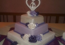Moje fialkové svatební dorty