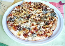 Pizza Čtyři druhy sýrů