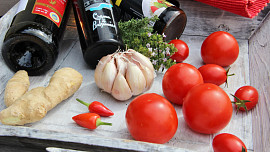Sladkokyselý rajčatový chilli džem