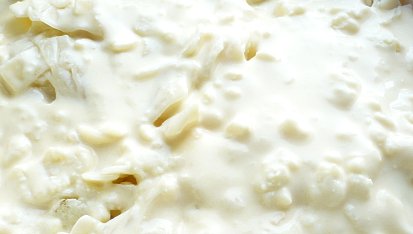 Zapékané těstoviny s květákem a brynzou