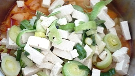 Zeleninová polévka s tofu