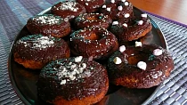 Bezlepkové jablečné donuty