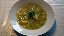 Bramborovo-pórková polévka s česnekem