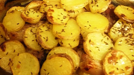 Bůček na cibuli a jablíčkach