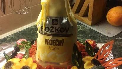 Chlebový dort - vaječný koňak, LAHEV VAJEČNÉHO KONAKU