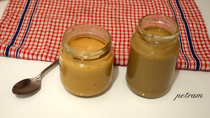 Domácí ořechová a semínková másla, Domácí oříšková máslíčka - blíž k lžičce arašídové, vedle slunečnicové