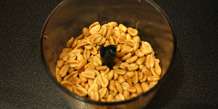 Domácí ořechová a semínková másla (Výroba arašídového másla - začínáme)