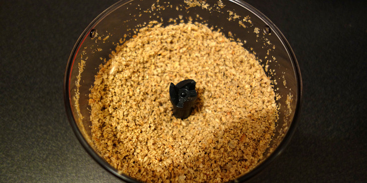 Domácí ořechová a semínková másla (Výroba slunečnicového másla - fáze 2)